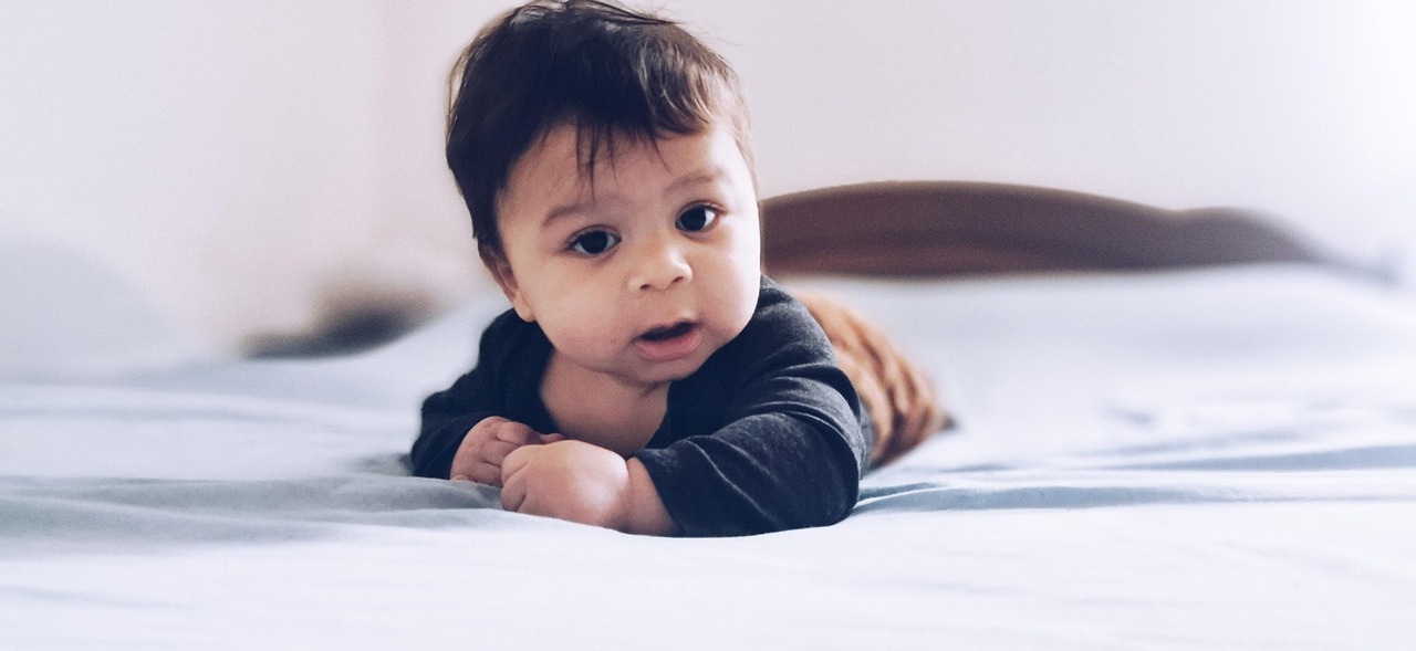 entdecken sie die neuesten trends und tipps rund ums babykrabbeln 2025 – alles, was sie wissen müssen, um die entwicklung ihres babys zu fördern und zu begleiten.
