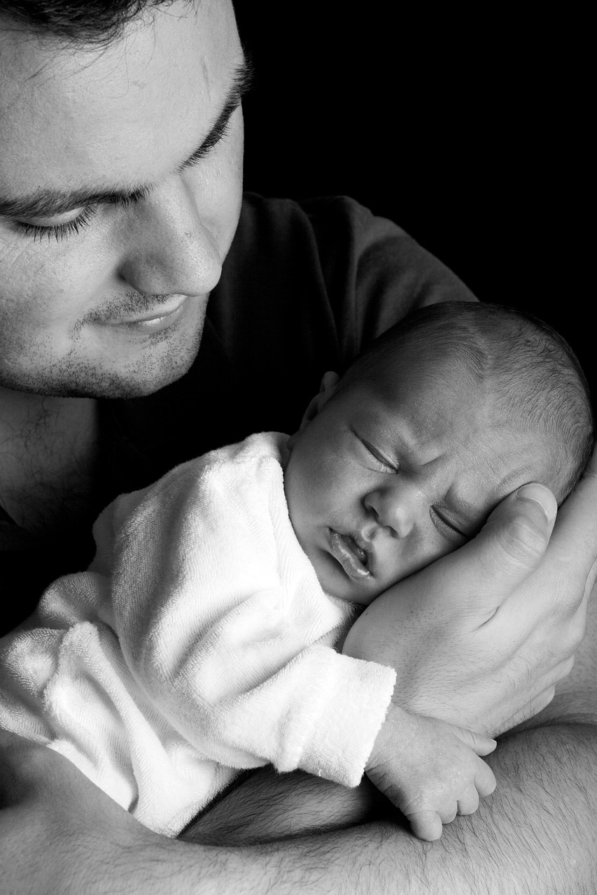 wichtige meilensteine der babyentwicklung: erfahren sie, wann ihr baby erste schritte macht, spricht und wichtige fähigkeiten erlernt.