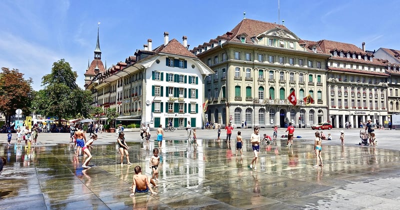 Draußen spielen mit Kindern: 15 Ideen für jedes Wetter