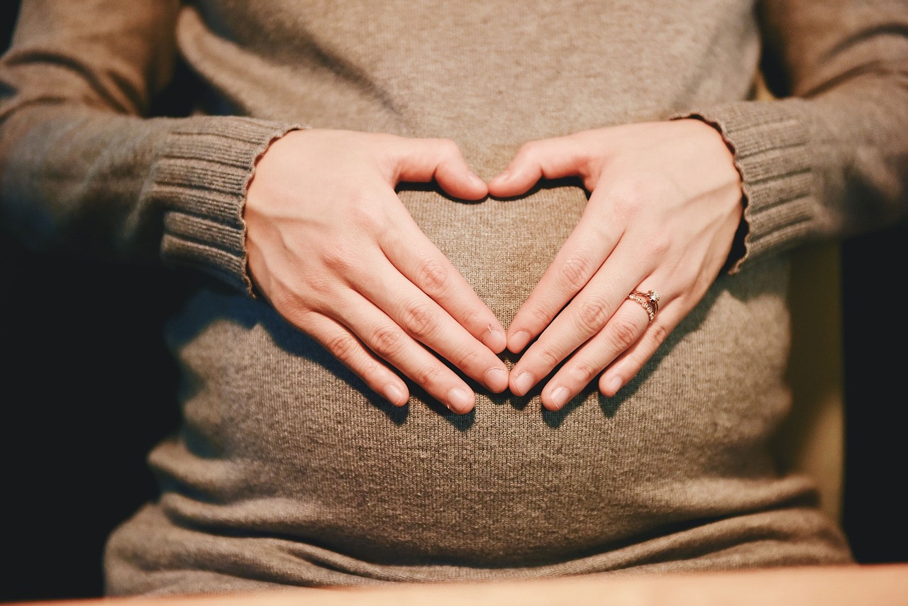 entdecken sie umfassende informationen rund um die schwangerschaft. erfahren sie alles über die physischen und emotionalen veränderungen, die vorbereitungen auf das baby und wertvolle tipps für werdende mütter.